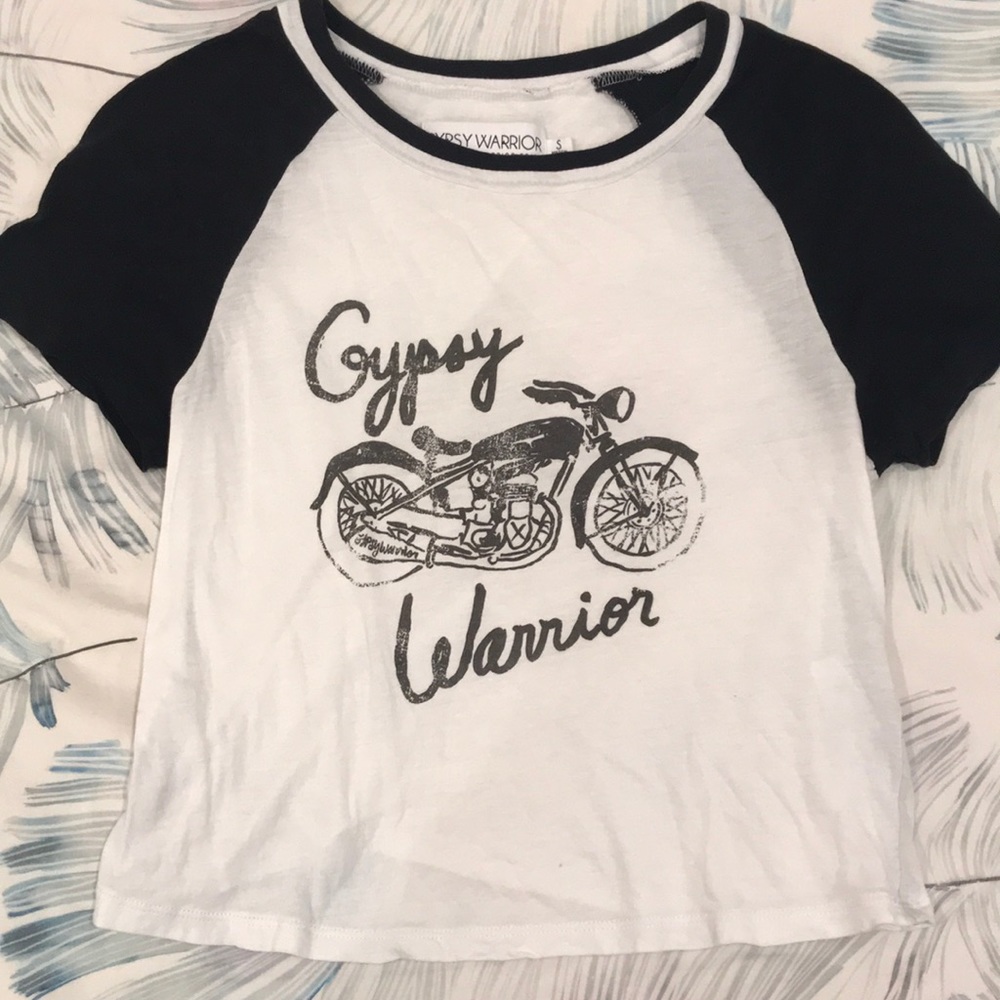 cropped graphic tee